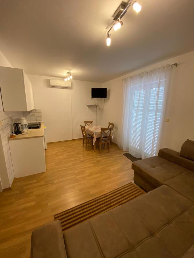 Apartment Coskovic Rosini Exterior photo