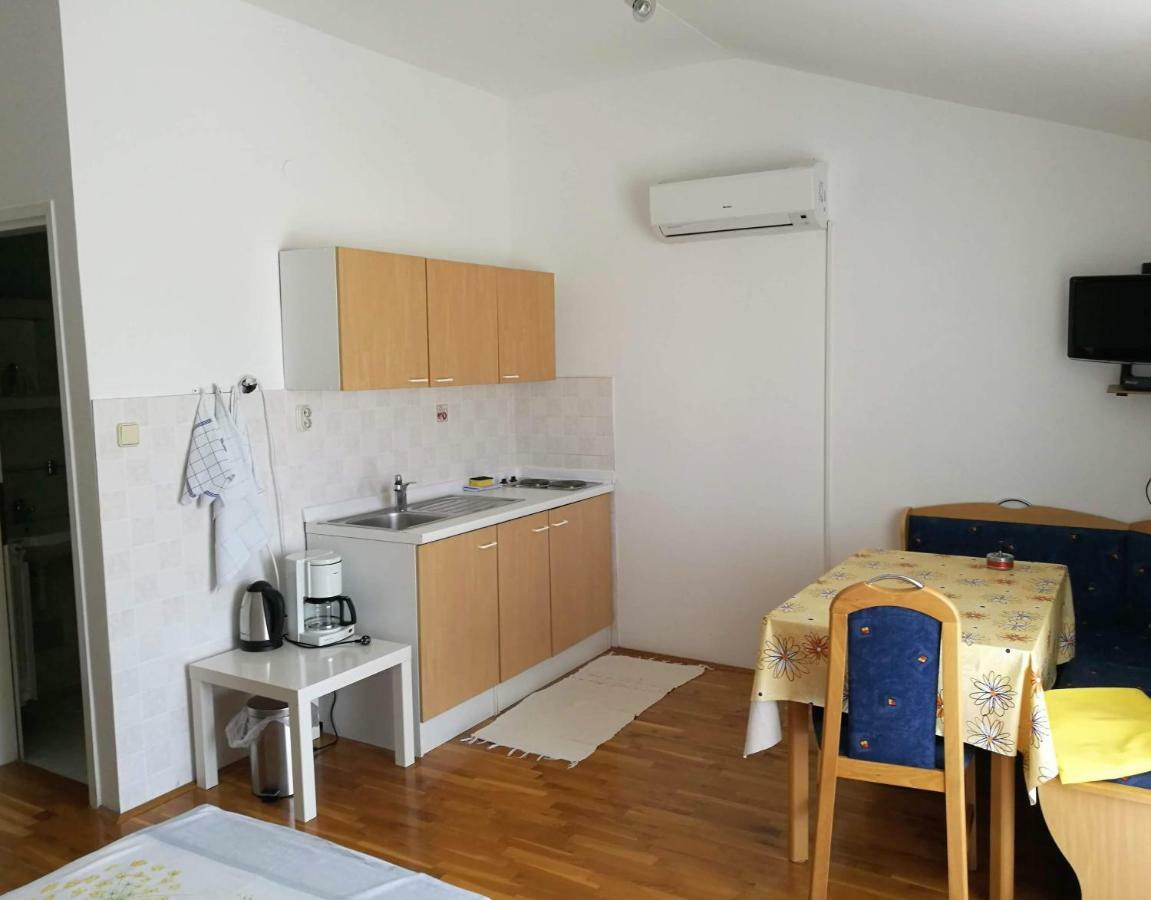 Apartment Coskovic Rosini Exterior photo